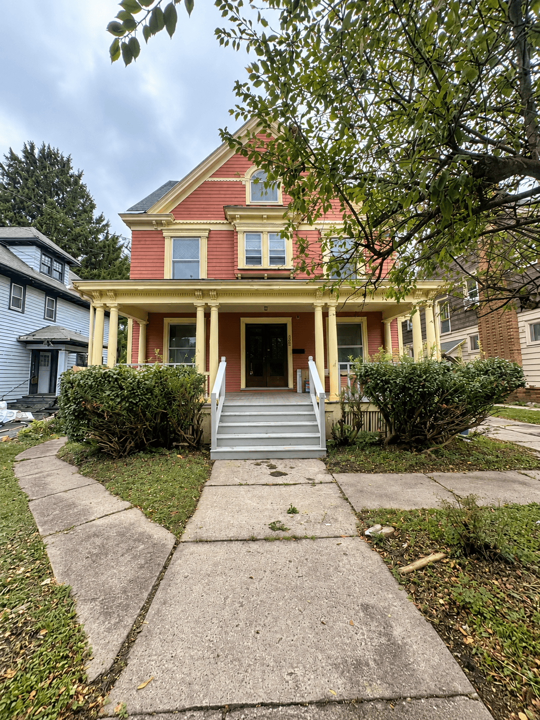 Settle In and Feel at Home in Syracuse!