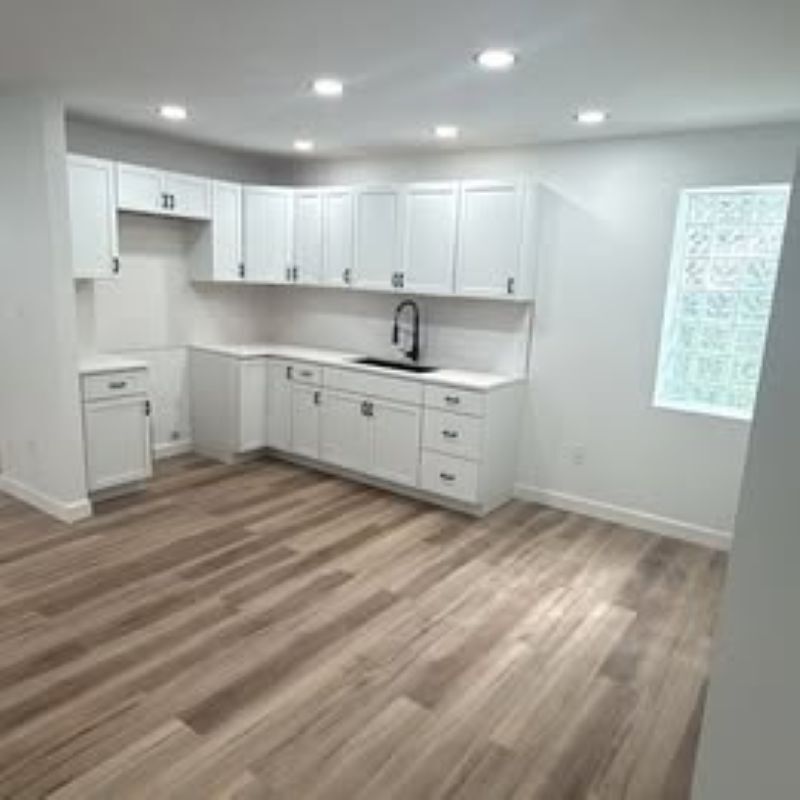 Fully Remodeled 4 Bed / 2 Bath West Side Single Family House for Rent!