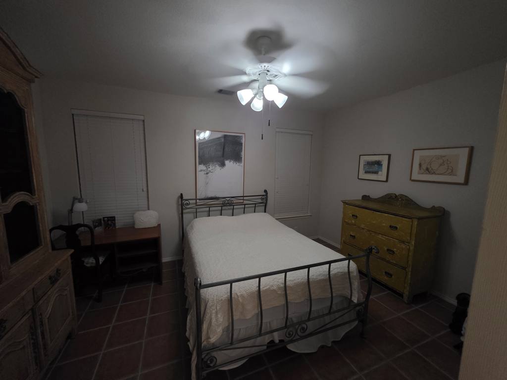 SW Austin furnished room + private bath for a travel nurse