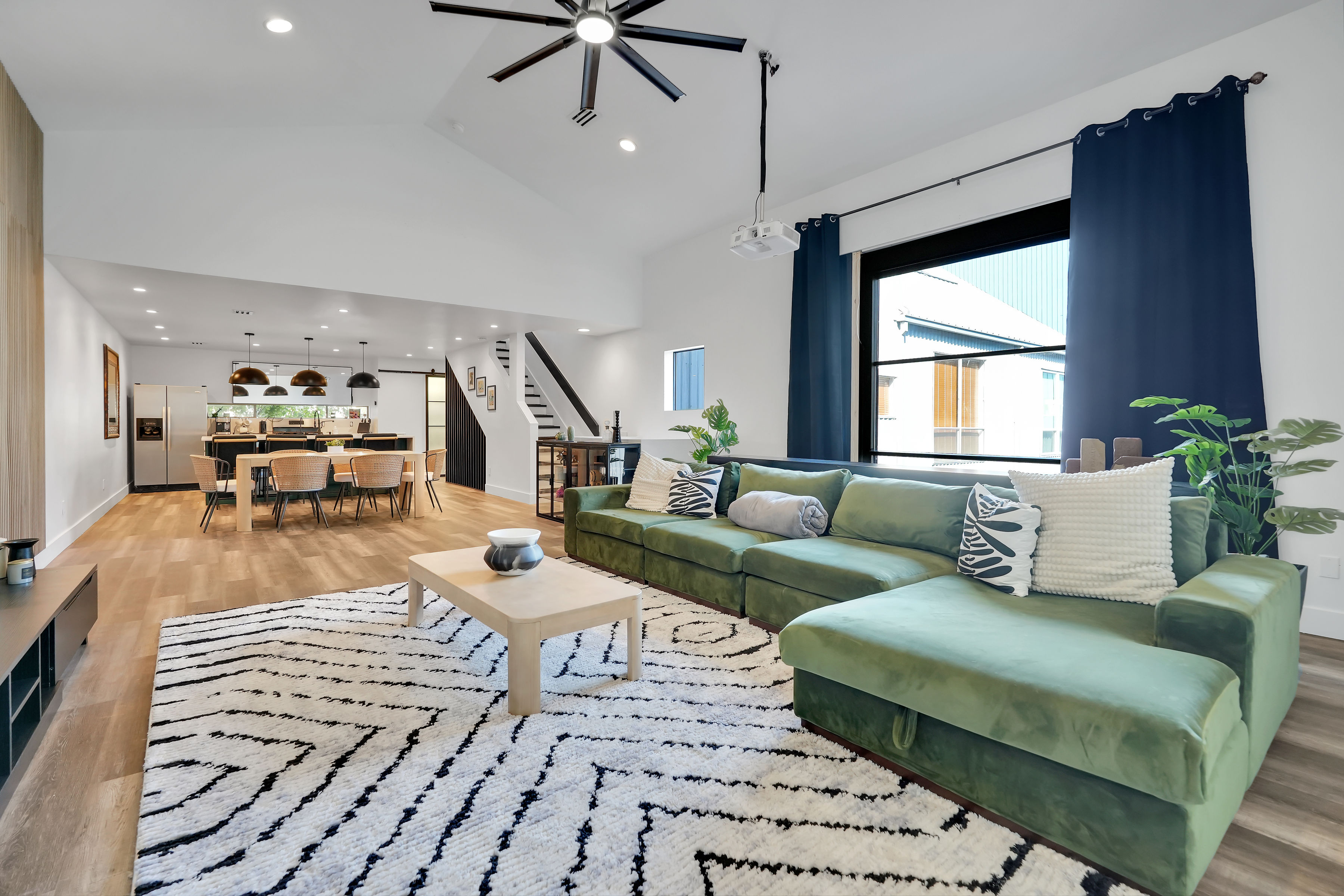Furnished 3BR Midtown Townhouse Near Texas Medical Center